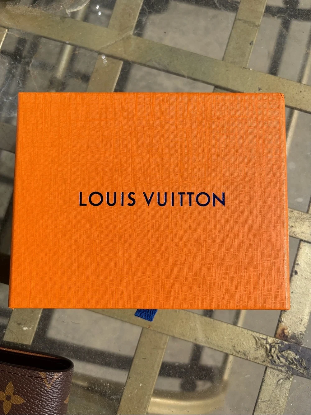 Louis Vuitton Damier Azur Card Holder — White & Light Blue